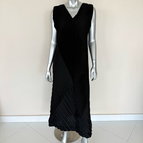 Issey Miyake Dresses & Skirts - Issey Miyake women long dress size 3 or L Authentic Retail 1200$